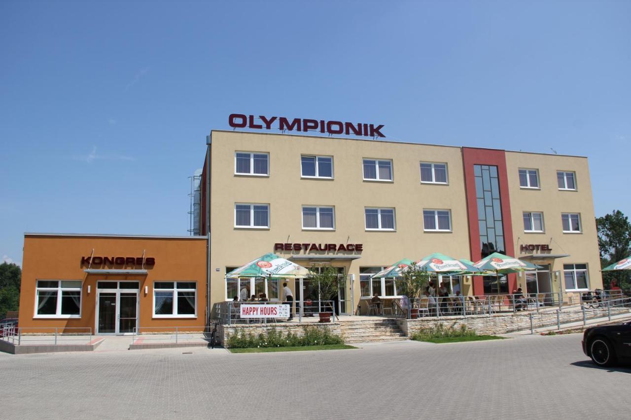 Hotel Olympionik Mělník エクステリア 写真